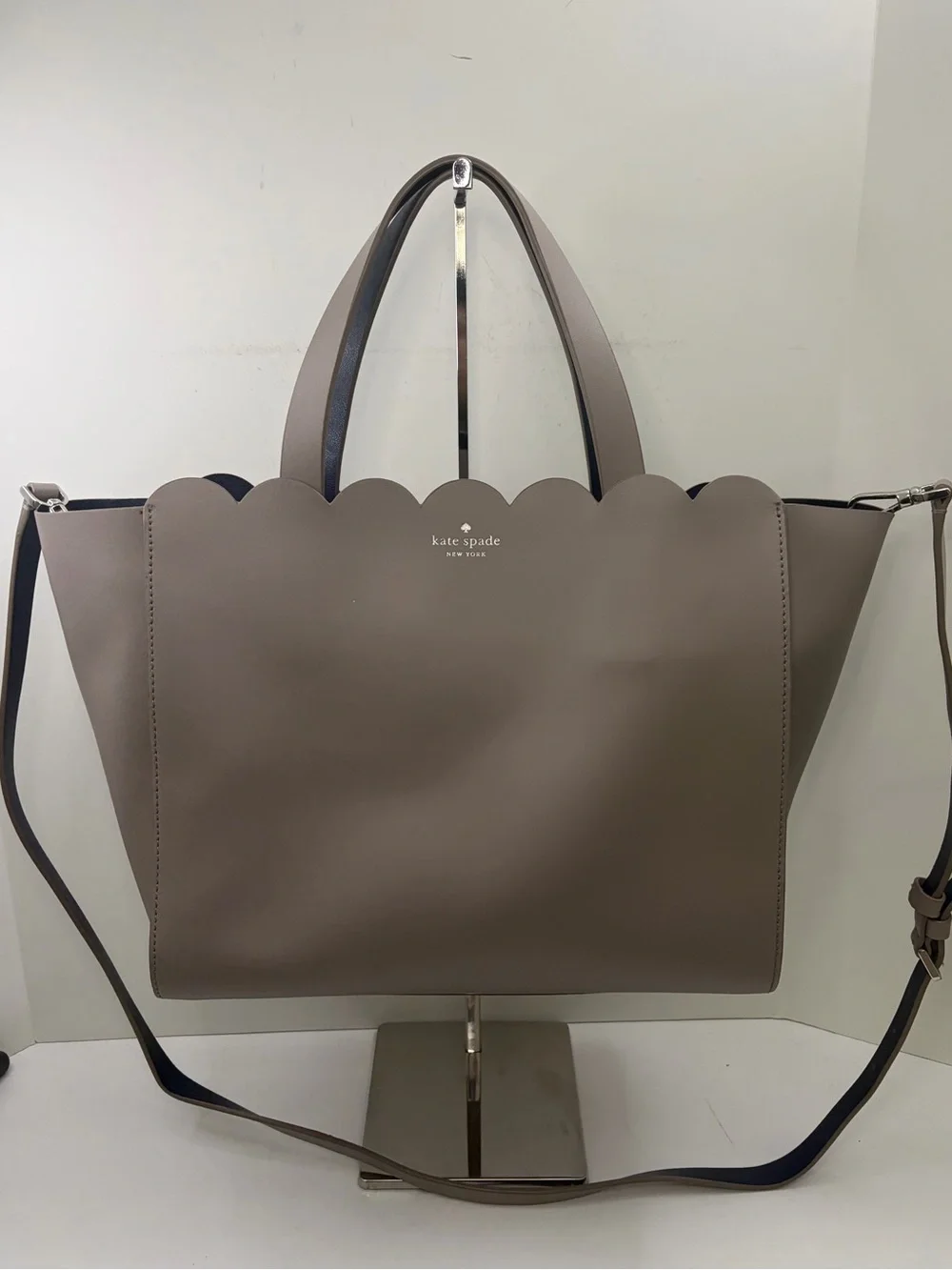 Kate Spade Magnolia Street Mina Gray Crossbody Strap Scalloped Edge Bag